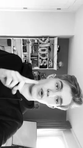 Guys remember: love yourself in the way you are! You are amazing and I love you ❤️🌟 #QuintenFam