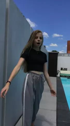 #Lipsync#featurethis#featureMe#slowmo#featured#deutschand#crowme#german 💓