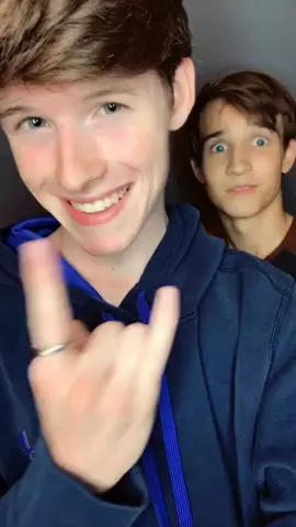 Go FOLLOW and SPAM my friend @benbowling for DUET😍😂 #JdrouFam #ForYou #SlowMo #mpt
