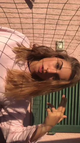 Should’ve saw the way she looked me in my eyes🙄 have you ever met fake people?
