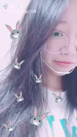 小了白了兔 白了又了白 兩了隻了耳了朵了 竖了起了來 蹦了蹦了跳了跳了真了可了愛🐰💜