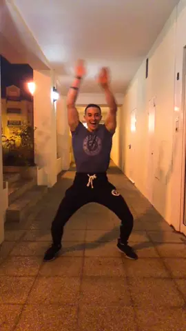 Tag un pote qui sait pas danser ! #teamshape