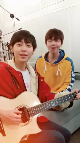 喜歡我們唱的嗎，想聽更多嗎？給我們一個愛心❤ #1ma百萬選秀 #1ma歌舞 #自彈自唱