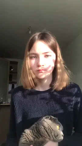 Вы не обращайте внимание на лампу,скоро нормальная будет😂👌🏻