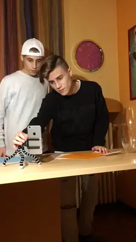 #tutorial for an amazing new trend. #twins #tutorial