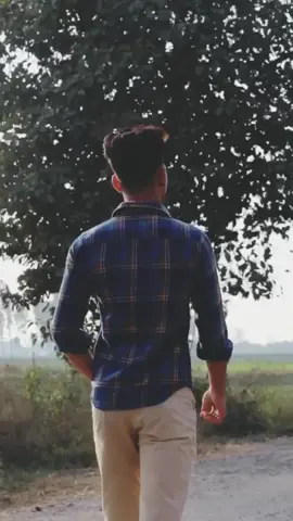 In Love With This Song 💕 #zaildar #teamzaildar #muser #model #foryou #king #walk #oudoor 💘