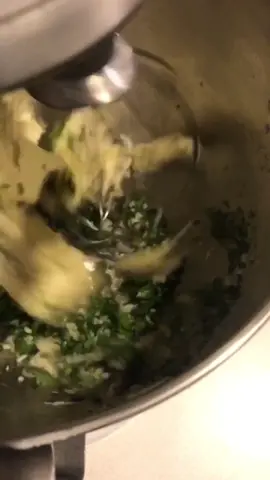 Lemon garlic-herb compound butter 🍃🌱 #cookingwithjustin #compoundbutter #ribeye #steak #organic