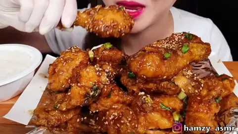 유튜브구독부탁드려요💕#asmr #mukbang #youtube #follow #야식 #BBQ#치킨#극한왕갈비치킨#극한직업치킨#단짠단짠#맥주안주#치밥#닭다리