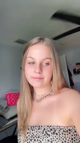 I’m going live right now🌻send gifts for a surprise!! I’m doing my makeup:) #foryoupage #foryou