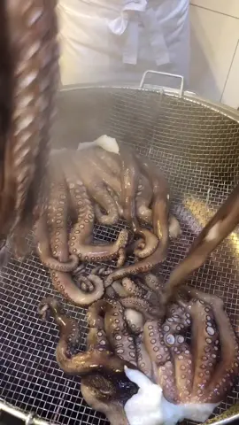 Ahtapot ve diğerleri 🐙😋 daha fazlası için instagram:👉@faruk_cheff #farukchef #farukgezen