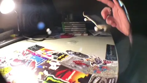 Little clip with the new fingerboard 😁#fingerboard #fingerboarding #tiktok #foryoupage