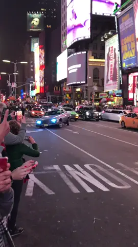 Crazy cars!!! In Times Square New York 🚘🚙🚗#foryou #featurethis #newyork #timesquare #fun