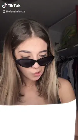 Menomale che c’è @scuolazoo_off che rende la scuola interessante🙏🏼❤️ (insta: aleale1206)