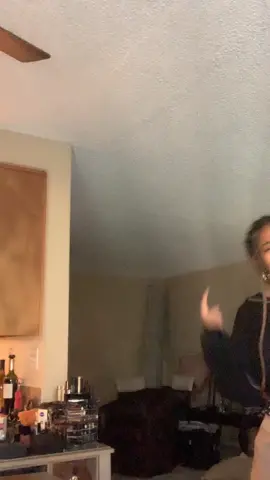 did i just invent a new “woah” ... #foryoupage #dance #foryou