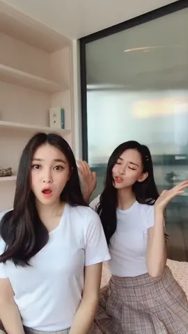 #dewsisters who are you? 누구야!! 🧐🤪🤩😍 #whoareyou #foryou #funny #듀자매 @듀자매영주dewsisters👭
