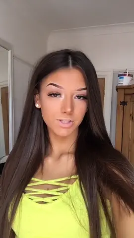 What would your reaction be if I followed you back!😏ps follow ig for a kiss ,@liciavitiellox🥰