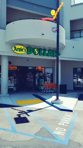 Arnies Dollar PLUS store in the city of Whittier #whittier #arniesdollarplus #whittierblvd