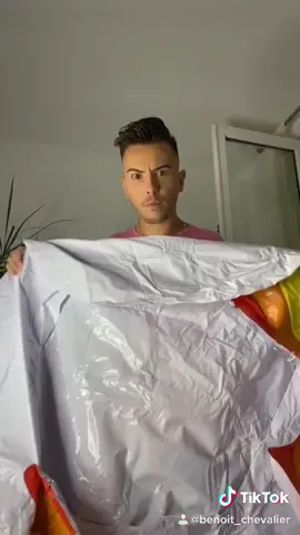 Aujourd’hui piscine dans mon salon😂😂❤️ rendez vous dans 30 min pour la noyade 😂💕