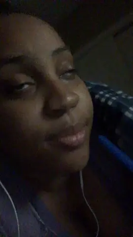 when you at your auntie's house and your cousins start fighting 😳