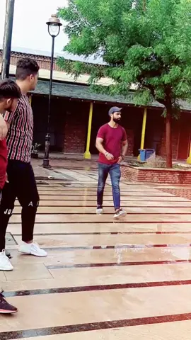 kabhi bina gf bhi ghumna chahiye 😜❤ #foryou #1mviews #couplegoals #trending #viral @parmishverma