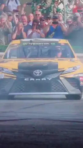 #slowmotion #lasvegas street #donuts. That’s Erik Jones doing a #nascar #Dewalt #camry 🍩