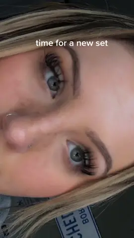 i literally do these lash extensions on my own for $8... never catch me paying $100 for a professional bitch