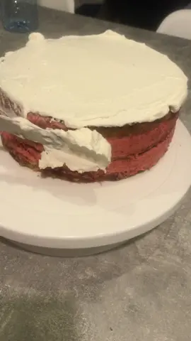 Jutro pokaże Wam efekt końcowy 🙊 kto chce? 🙋🏻‍♀️ #cake #party #urodziny #dc #dlaciebie #jedzenie
