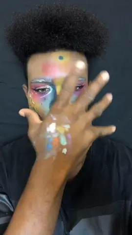 Got inspired this morning by @roxartss and created this #creativemakeup look! #fyp #artwork @tiktok