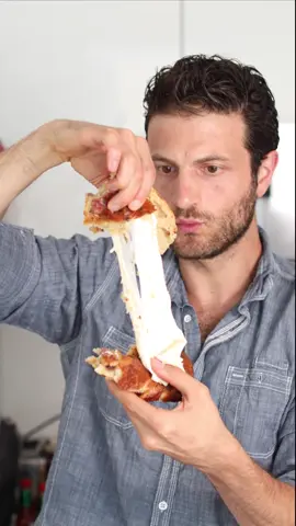 Cheesy Garlic Bread with Bou! #cheesepull #garlicbread #meltedcheese