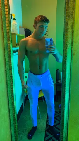 #greenscreen Glow up challenge #foryourpage #fyp #gymshark #BornToGlow