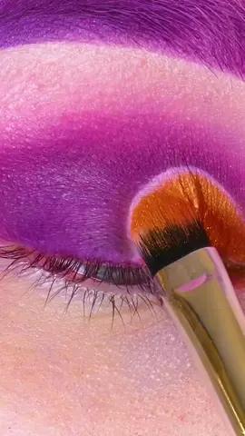 In love with this look using our #BEAUTYBAY EYN Brights Palette 🎨 🌈 #colourchange #makeup #rainbowchallenge #foryou #foryoupage #makeuphacks