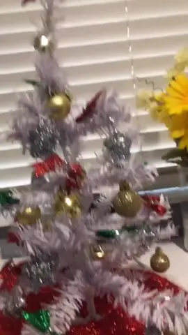 decorating a christmas tree from the dollar store! it only cost me $7! i’m excited for christmas 🤩😍 #christmas #tree #decorating