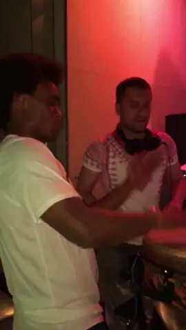 Willian’s skill you never knew he had! 🥁😱 #cfc #chelsea #willian #drums #uksports #foryou #fyp
