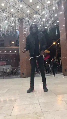 I am back !!!! @salif_crookboyz #salifgueye #salifcrookboyz #saliflasource #mochaeljackson #moonwalk #thatsit