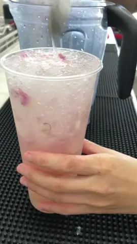 #더세로크리에이터 guess the flavors for this one! It’s so good #Foryou #makeitred #holidaycountdown #justdancemoves #satisfying