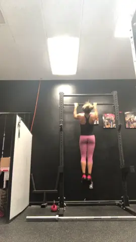 “Girls can’t do pull ups” Huh? #GymLife #viral #fyp #foryou #foryoupage #lift