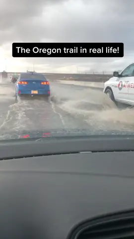 anyone remember Oregon Trail?  #decadeslooks #ThankUNextSpritz #UNOirl #arizona #arizonacheck #az #flood #rain #fyp #foryou