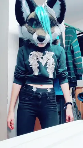 guess who found another easy trend #furry #furryfandom #fursuiter #fursuit