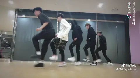 @☘전영찬🍀 @최사범님👊🏻 @민사범님🥋(김현민)🐼 @이범 영찬아 어디까지 가니?