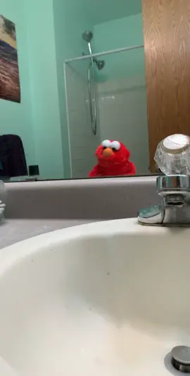 make Elmo larger than charli! #foryoupage #elmo ￼
