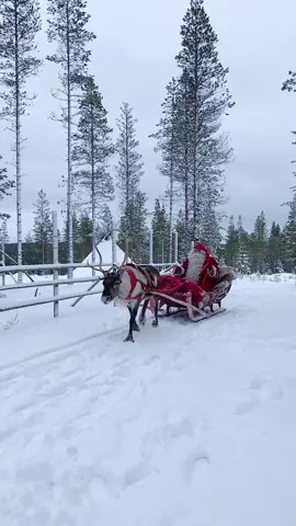 Soon it’s time for Santa Claus & Rudolf to begin the journey around the world! #christmas #santaclaus #rudolf #winterwonderland #lapland