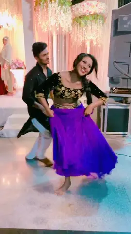 who is your favourite dance partner?🙈❤️#sangeetnight #wedlooks @karanmaru08 #danceindia