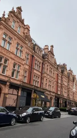 There is something about this Mayfair architecture ⚜️🇬🇧 #london #londontown #thisislondon #mayfair #foru #foryou #foruyou #fyp