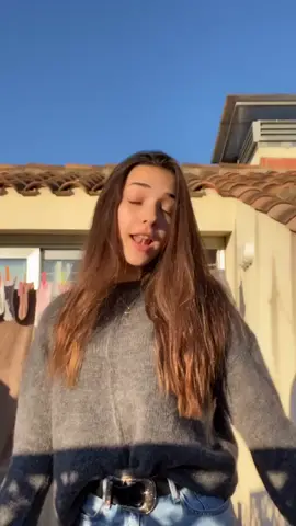 hola mama😂
