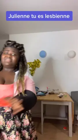 Je suis pas lesbienne je vous remercie 🙏🏾#comedienne19  abonné vs Instagram : Juju Kedi