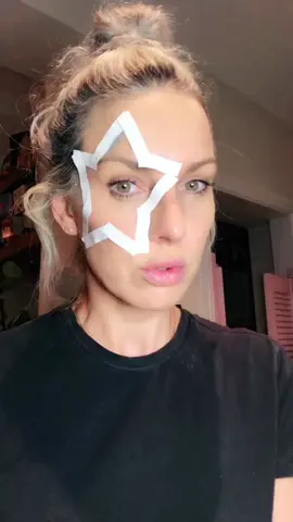 New Year Make-up using surgical tape⭐️#newyearmakeup #eyemakeup #makeuplook #beautyhag #beautyboss #fyp #eyecatching #catchastar #katemoss