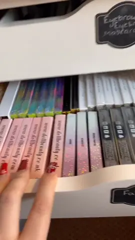 This is after a big makeup clearout 🥵 #falsieschallenge #falseeyelashes #makeup #foryou