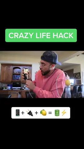 #LifeHack CHARGE YOUR PHONE USING A 🍋... #fyp #foryou #foryoupage #viral #lifehacks #tiktoklifehacks