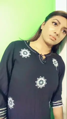 💔 Nee indri naan illai...but think about your friends and family! #saynotoselfharm #MentalHealthAwareness #kadhaltholvi #tamiltiktoker #kanavekanave