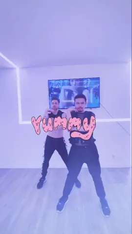 #yummychallenge here @justinbieber x @parris_goebel01 #dancechallenge #canada #toronto